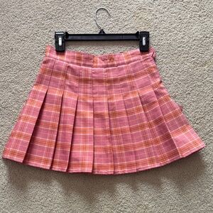 Women's Medium Plaid Pink Pleated Skirt